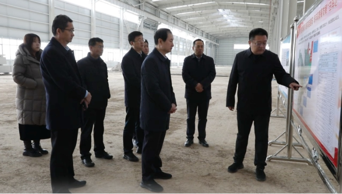 蔡华刚到凤凰镇调研经济运行、项目建设、 复工复产、农业生产、安全生产等工作