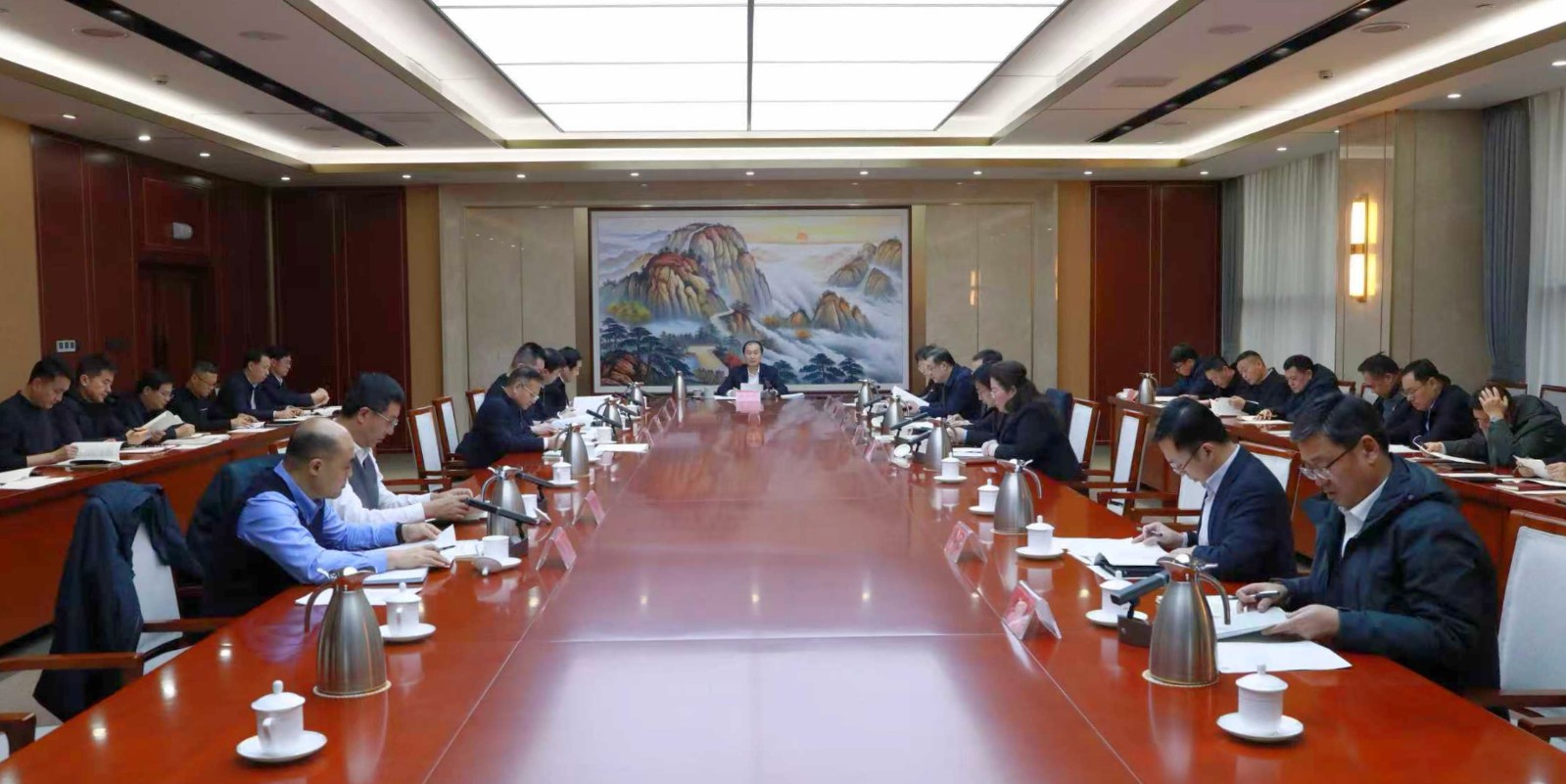 区委常委会召开会议 传达学习习近平总书记重要讲话精神